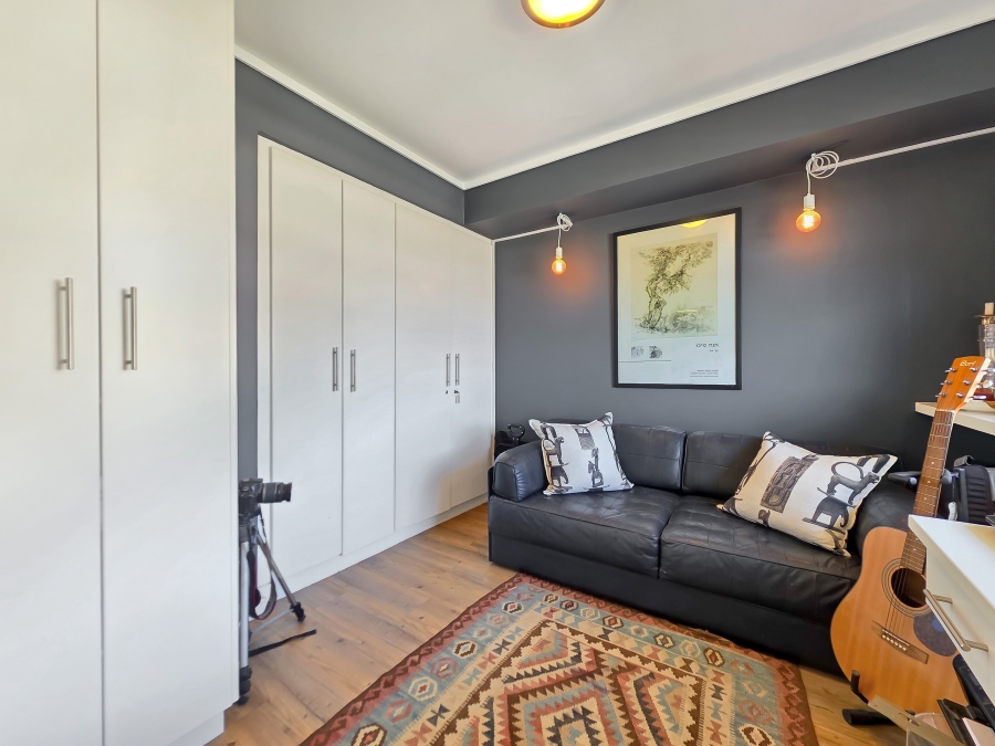 2 Bedroom Property for Sale in Sea Point Western Cape